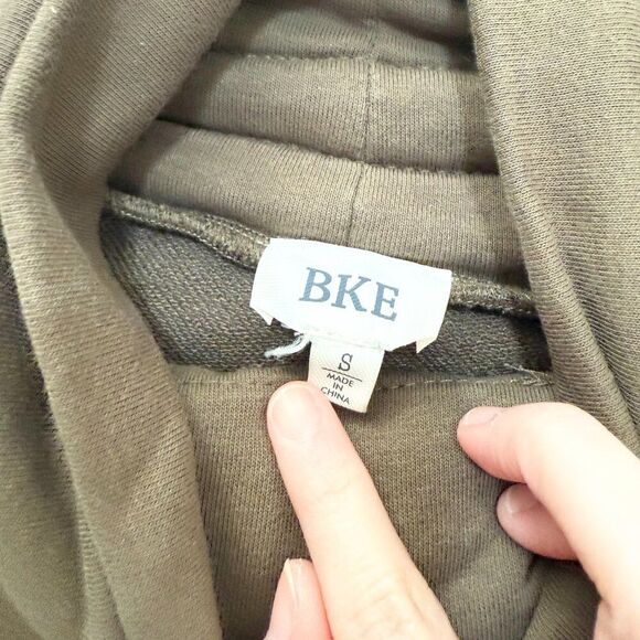 Women BKE Cowl Neck Pieced Turtleneck Pullover Relaxed Fit in Olive Size Small - Picture 7 of 8